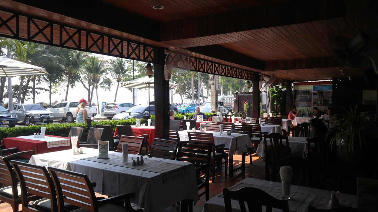 Jomtien Boathouse Hotel Pattaya Exterior foto